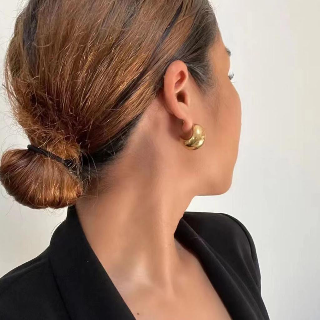 C-shaped Glossy Moon, Versatile, High-end, Exquisite Decoration Earrings