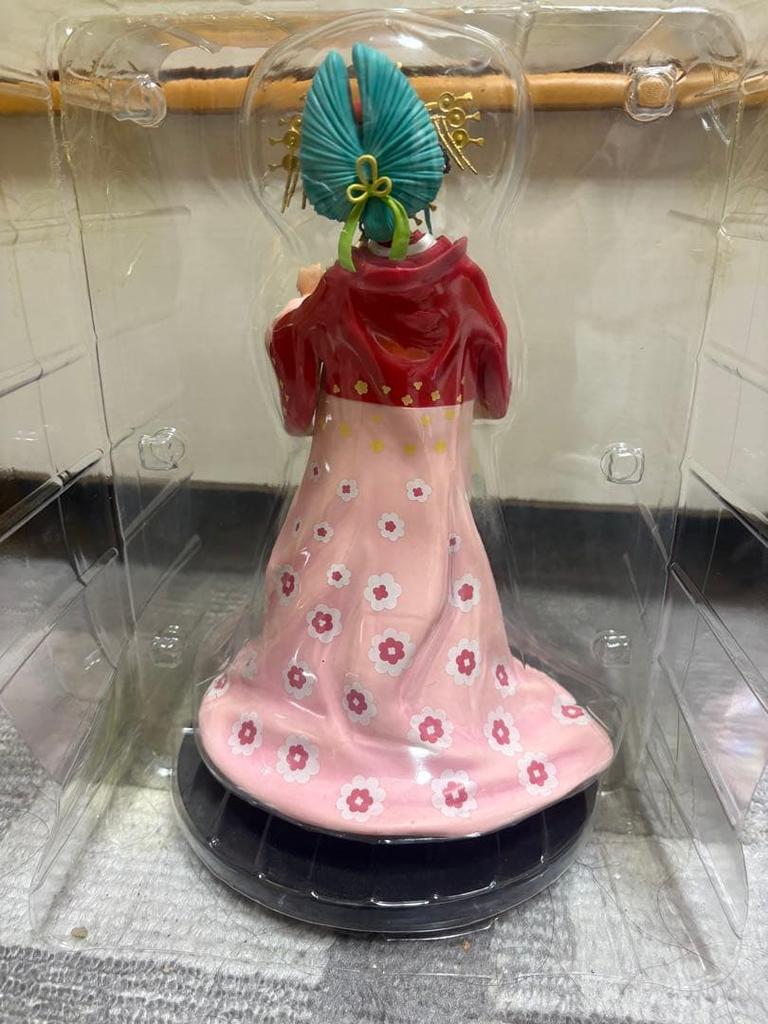 [USED] One Piece Ichiban Kuji B Prize Komurasaki Figure