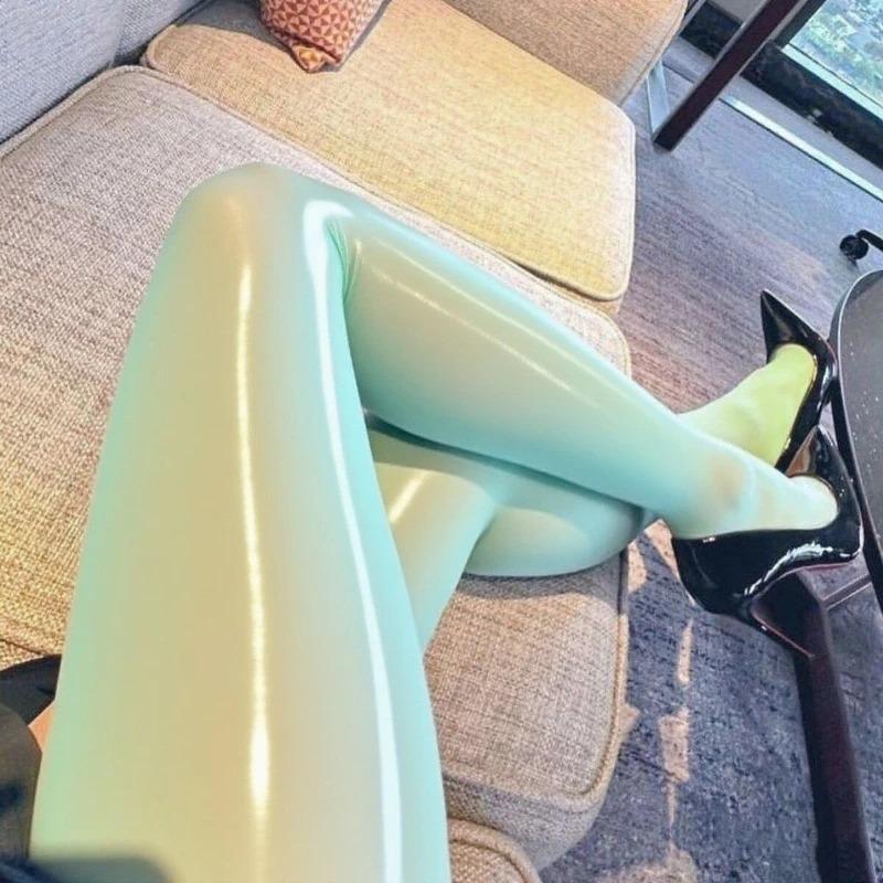 1 Pair Women's Plus Size High-Waist Sheen Sheer Tights Ultra Thin All-Season Comfort Fit Sexy Horse Oil Pantyhose Leggings Socks