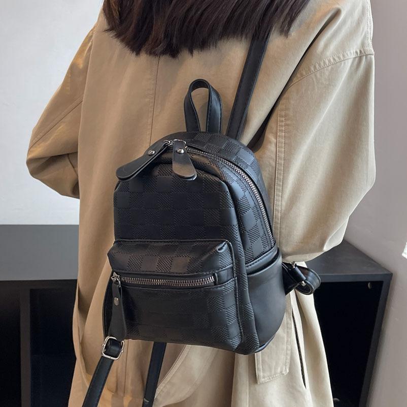 School bag female middle school student girl backpack female 2025 new trendy fashion solid color leisure travel portable small backpack