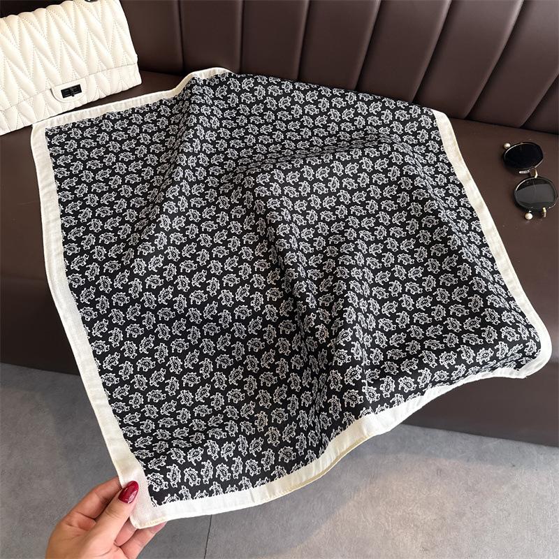 Classic Cashew Imitation Velvet Herringbone Pattern Cotton and Linen Small Square Scarf Silk Scarf Headscarf Shawl Sun Protection Scarf Women's Scarf