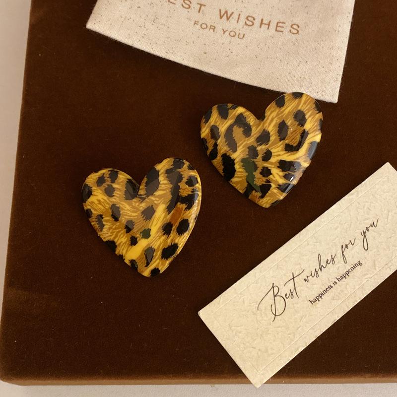 Maillard Geometric Butterfly Coffee Earrings For Women  Vintage Studs Personality Drop Earrings Luxury Designer Jewelry