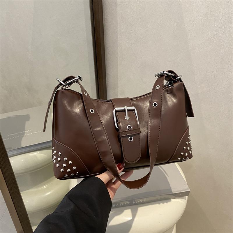 Summer New 2 Ladies Retro Armpits Do Old Color Locomotive Rivet Pin Buckle Decorative Shoulder Baguette Bag