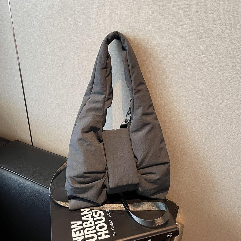 Casual large-capacity nylon cloth bag women's new versatile bow shoulder bag commuter messenger bag