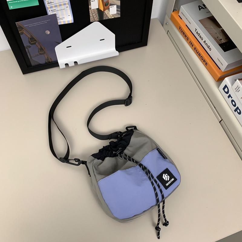 

2025 sports messenger bag casual small bag street men s and women s functional mobile phone bag drawstring couple convenient shoulder bag серый