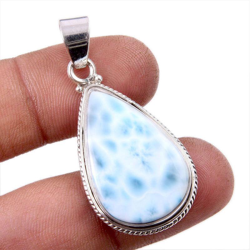 

Подвеска из стерлингового серебра 925 пробы с драгоценным камнем Natural Republic Larimar 1,5 дюйма n0o38
