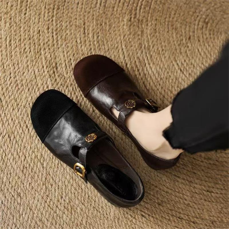 French camellia Mary Jane shoes 2025 autumn new flat bottom shallow mouth single shoes versatile round head with skirt small leather shoes