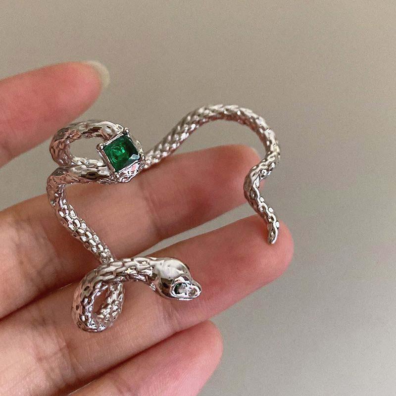 1Pcs Hiphop Punk Snake Shaped Ear Cuff Earring for Women Exaggerated Silver Color Animal Ear Clip Earrings Jewelry Accessories
