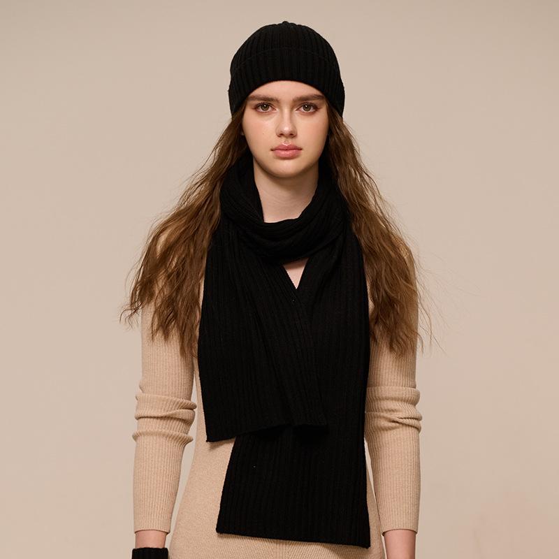 Autumn and winter new wool knitted hat wool scarf men's and women's warm versatile wool ear hat set