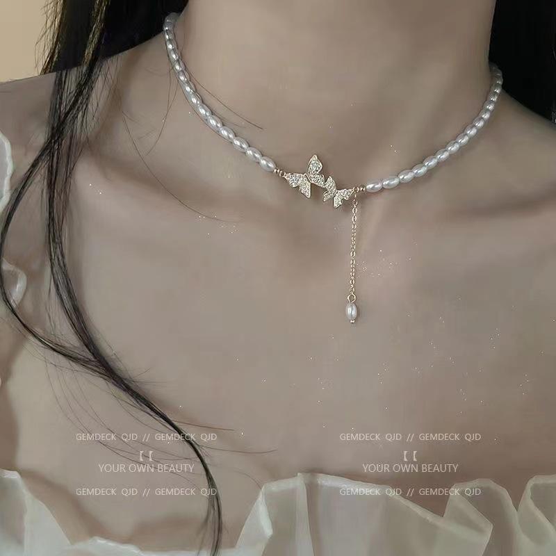 Retro light luxury butterfly pearl necklace women's pendant niche design high sense temperament collarbone neck chain choker