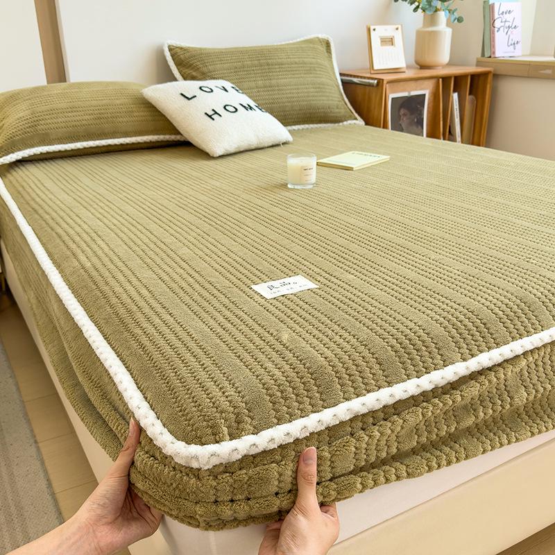 Class A Jacquard Milk Velvet Fitted Sheet and Mattress Protector Set