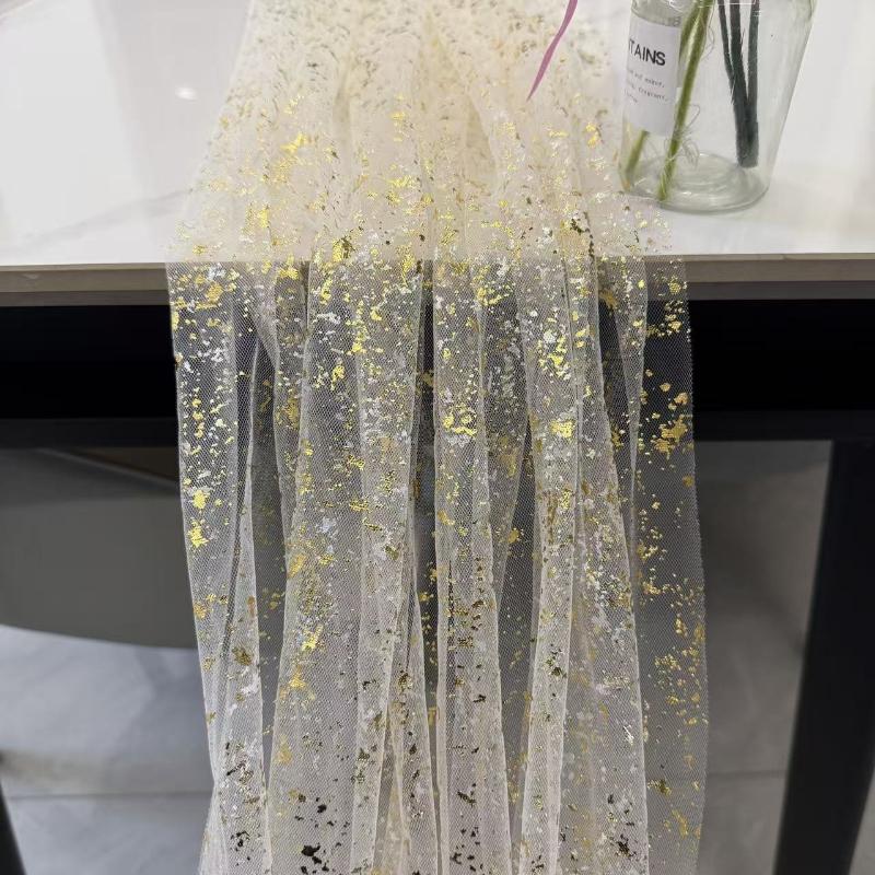 European Style Wedding Birthday Party Hot Stamping Mesh Table Runner Transparent Chiffon Sheer Sequin Tablecloth Hotel Room Holiday Decorat Table Flag