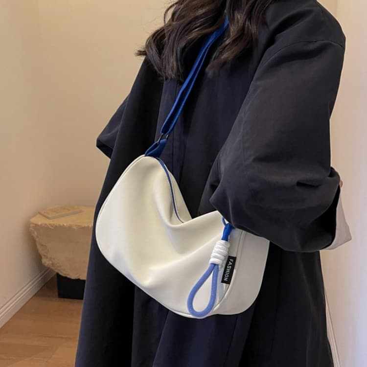 Neue vielseitige Sport- und Freizeit-Umhängetasche