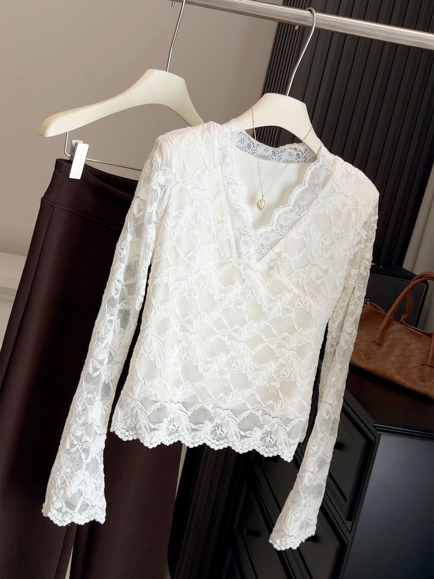 Elegant V-Neck Lace Crochet Layered Top for Women - 2025 Autumn/Winter Edition One Size