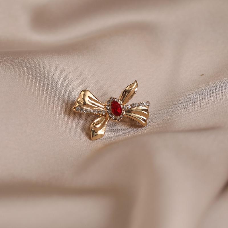 Schleifennadel Blendfreier Anstecker Leichter Luxus Blendfreier Verschluss Nischen-Ausschnitt Hochwertige Kragennadel