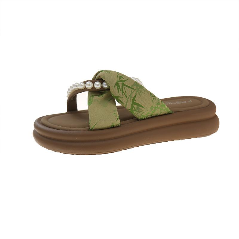 

Крутые тапочки женские летние новая мода крест жемчуг толстая подошва однословные пляжные крутые тапочки 40 зелёный