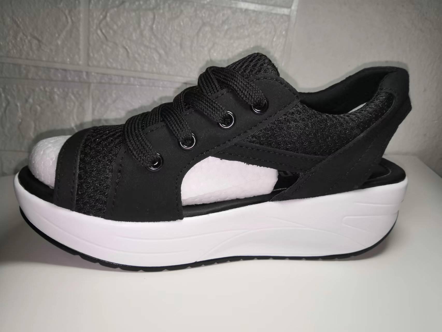 Женские дышащие босоножки на танкетке 2018 года сетка толстая подошва удобный спортивный повседневный стиль 41 2357₽