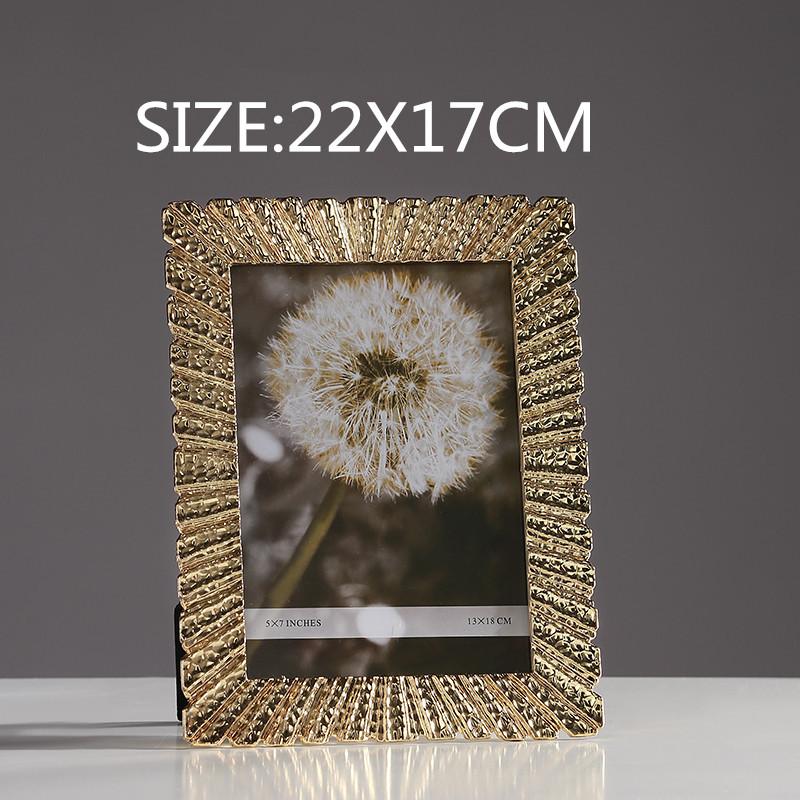 Metal Golden Photo Frame Retro Handmade Photo Storage Display Home Living Room Bedroom Photoframe Decoration Wedding Family