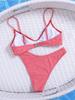 Stilvoller sexy Zweiteiler-Bikini mit Karomuster, ideal für den Sommerurlaub am Strand