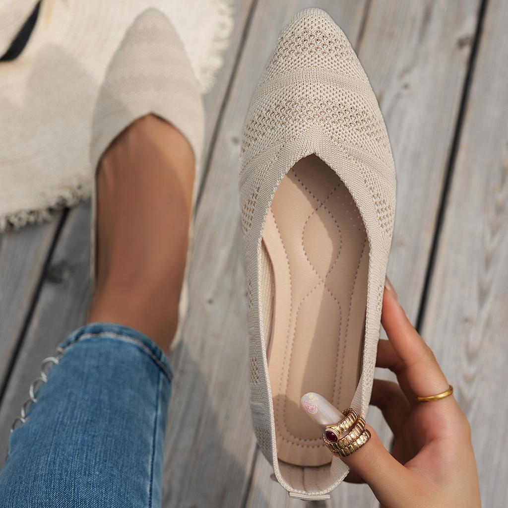 New fly-woven pointed shallow mouth flat-soled single shoes women's 2025 foreign trade large size knitted breathable four-season Doudou shoes