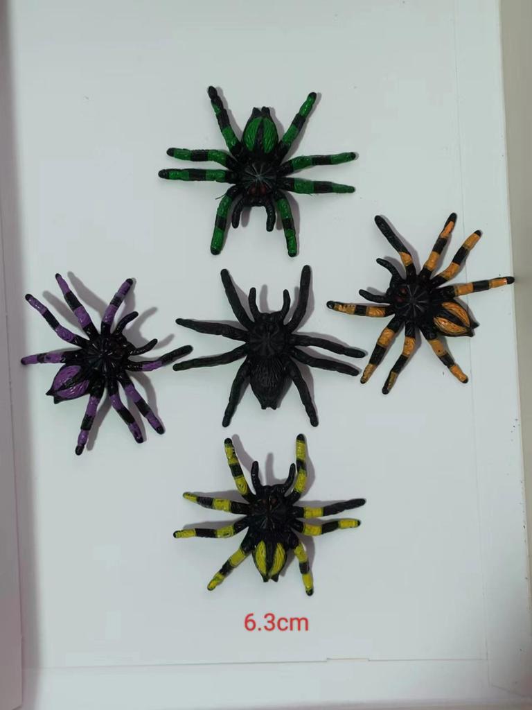 12 Black Luminous Small Halloween Prank Spiders
