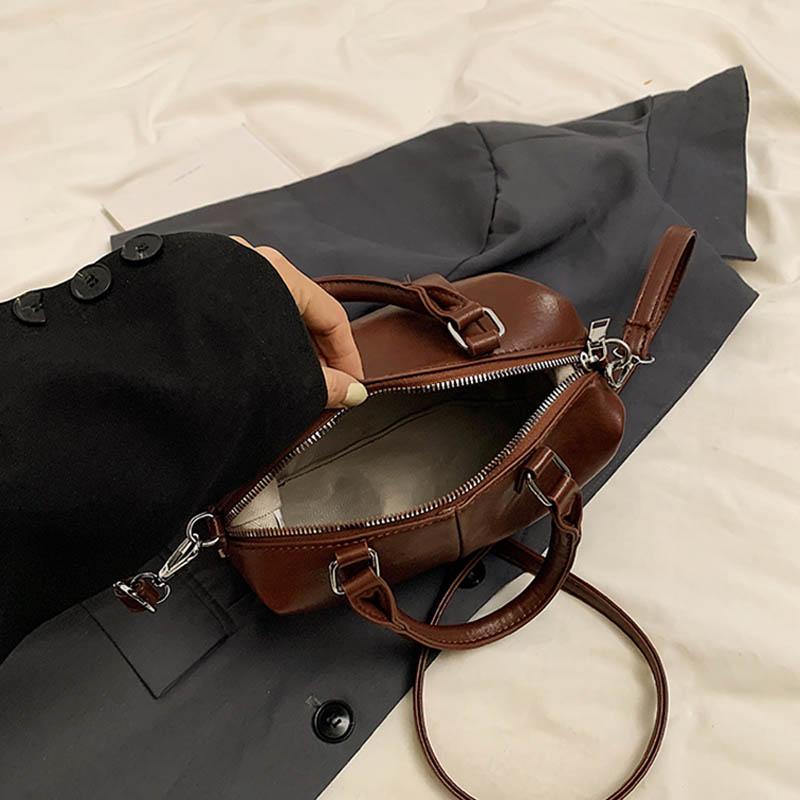 Retro Handbag for Women Fashion Texture Commuter Crossbody Bags Autumn Winter Versatile Large Capacity One Shoulder Bag