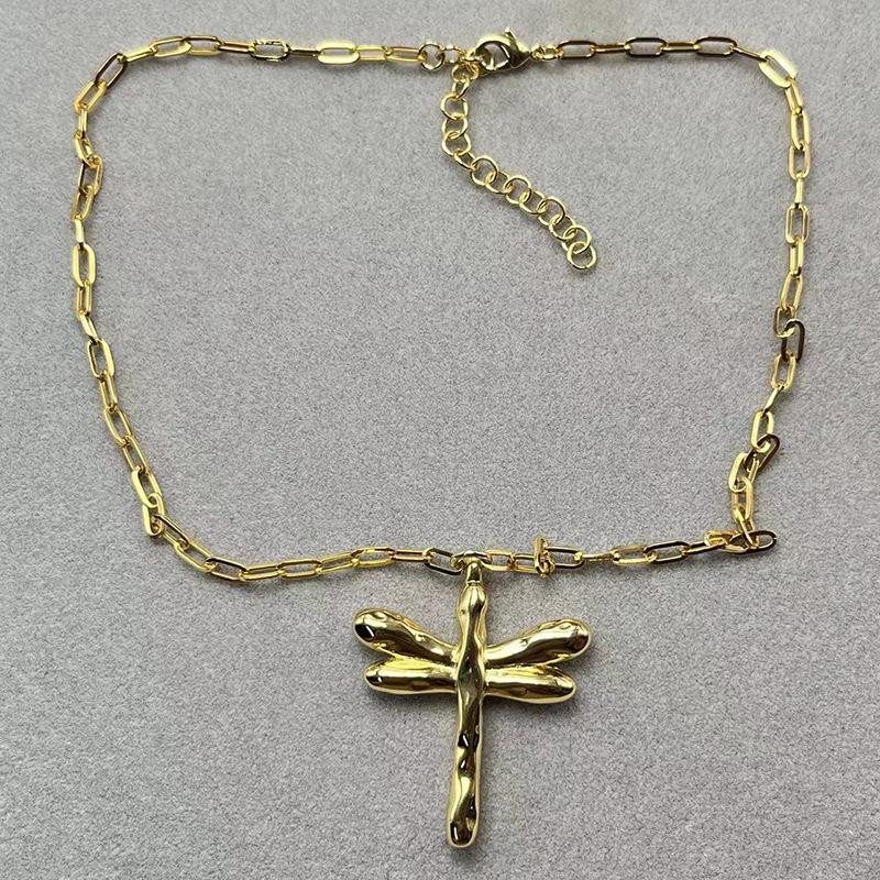 2023 European & American Trendy Dragonfly Necklace - Exquisite Romantic Jewelry Gift for Women.