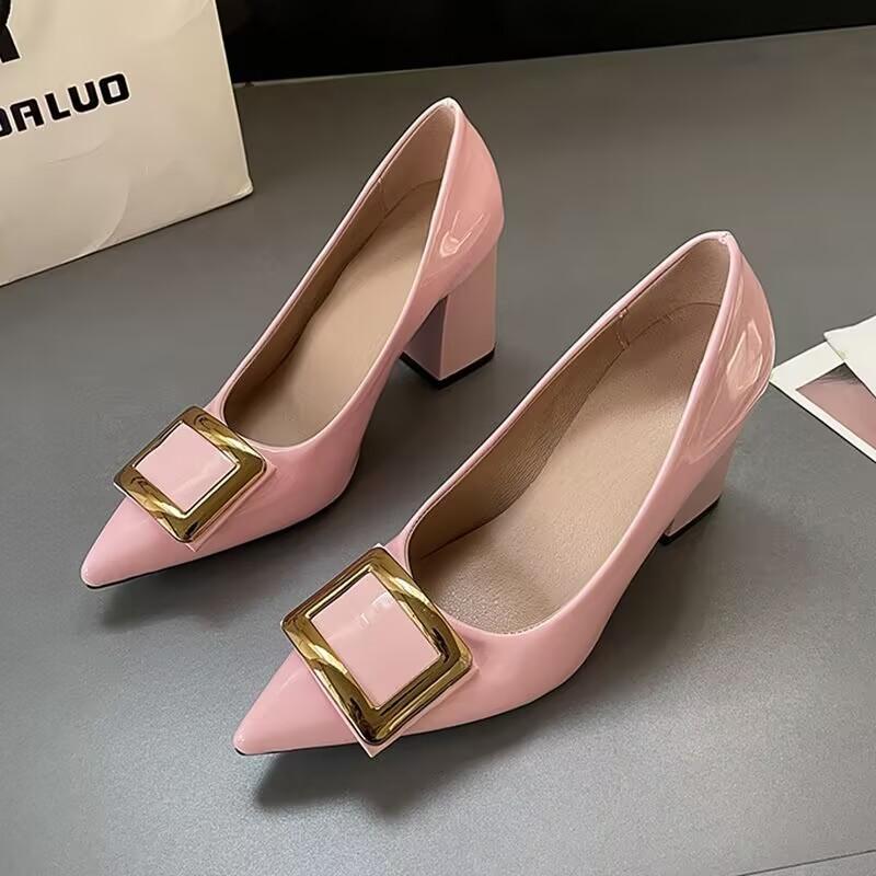 Internet celebrities with the same large size patent leather square buckle single shoes thick heel middle heel pointed head shallow mouth women's shoe
