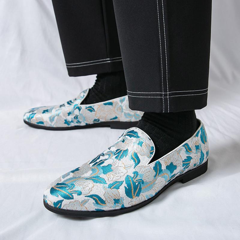 Men’s Printed Flats Loafers Dress Monks Shoes Men Slip on Pointed Toe Tuxedo Rock Club Shoes Plus Size