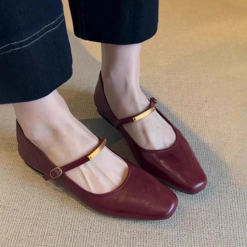 

Ретро туфли Мэри Джейн с пряжкой на одном ремешке, женские новые туфли на плоской подошве с квадратным носком, туфли на низком каблуке из маленькой кожи 40 красный