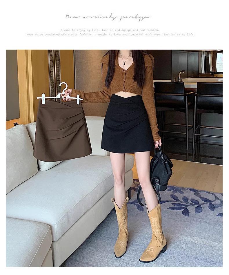 Spring 2024 Women's Pleated High-Waist A-Line Skirt: Warm, Fashionable, Short Design