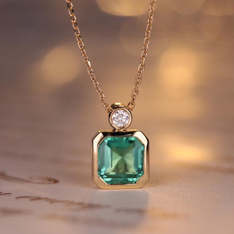 

S925 Стерлинговое серебро Позолоченная Подвеска Квадратный Изумруд Цепочка на ключицу - Стильная и Универсальная 925 Silver