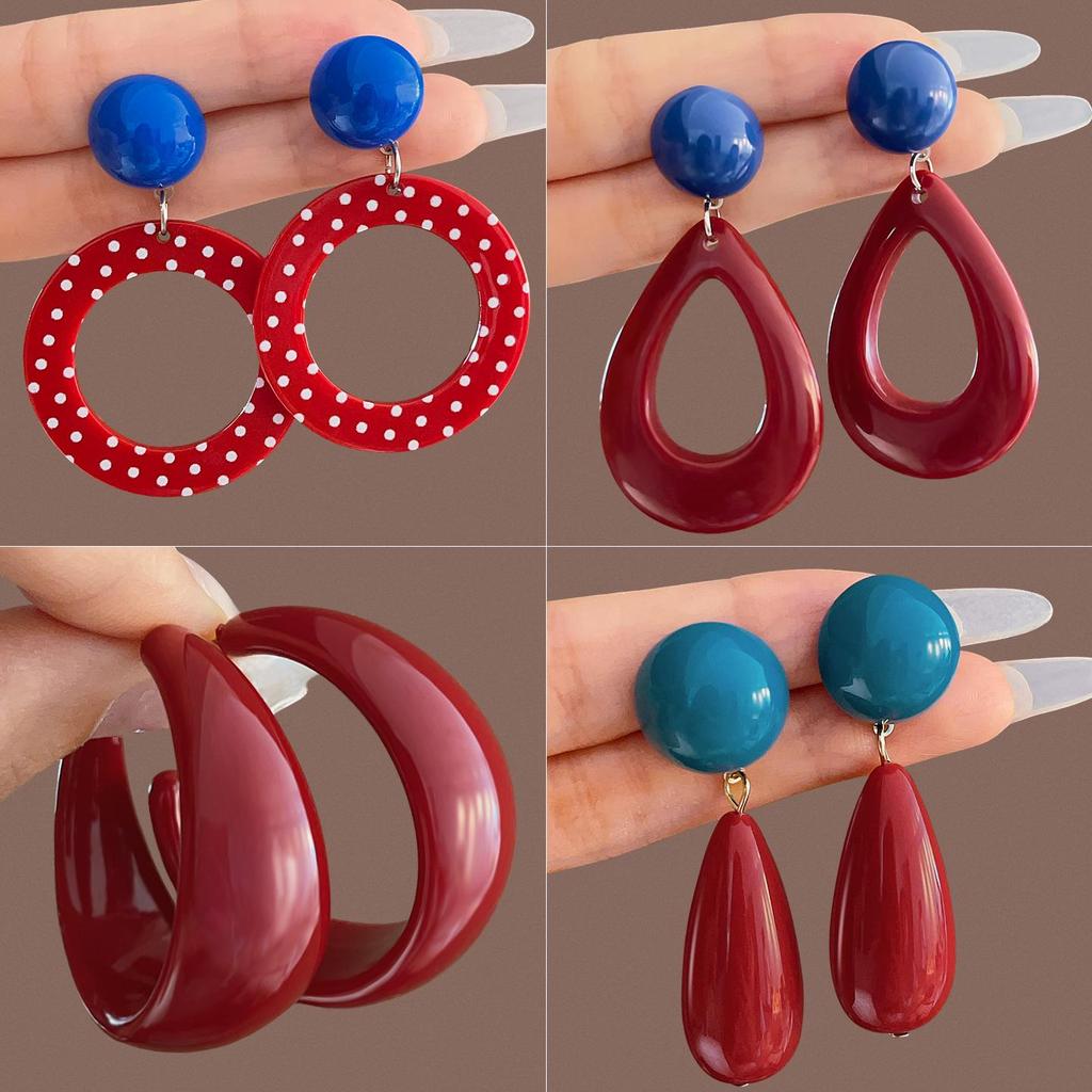 2025 New Retro Hong Kong Style Colorful Earrings: Luxury, High-End Studs, Exaggerated Fashion for Women