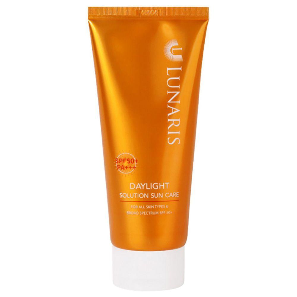 

VMEOVOYR sunscreen protects skin from UV rays with a refreshing feel, 200g