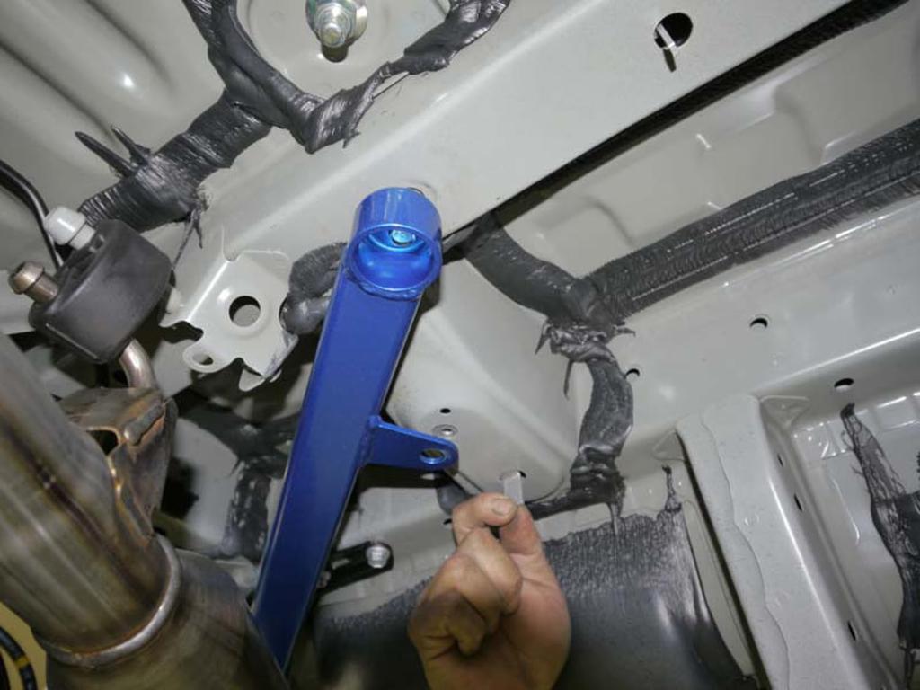 CUSCO Power Brace Floor for Toyota Hybrid ZWR80G 975 492 R (Rear Mount) Noah/Voxy 2WD,