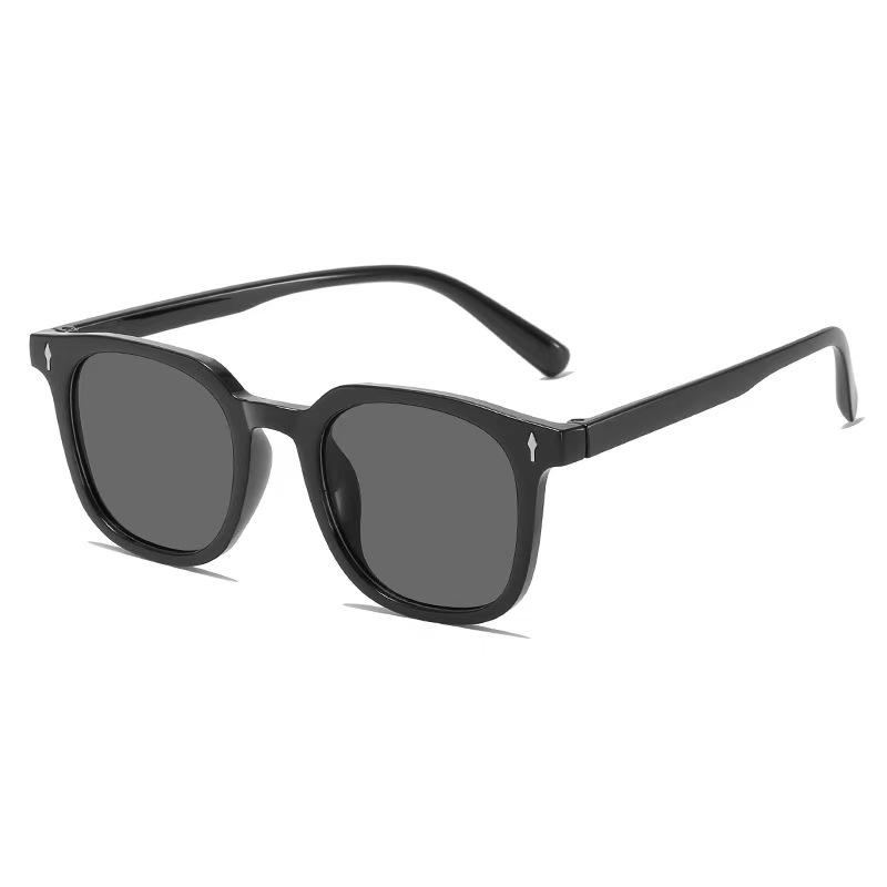 

Stylish Square Shaped See-Through Grey Vision Wear Shaped Frame Cool Stt Style Sunglasses For Outdoor Daily Life Shades Eyeglasses 1PC