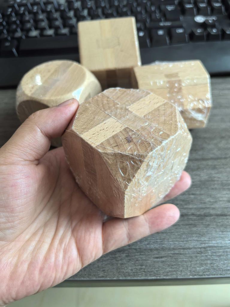 Kids Brain Teaser Puzzle Cube Wooden Assembly and Disentanglement Unlock Interlocking IQ Test Logic Challenge Educational Toys