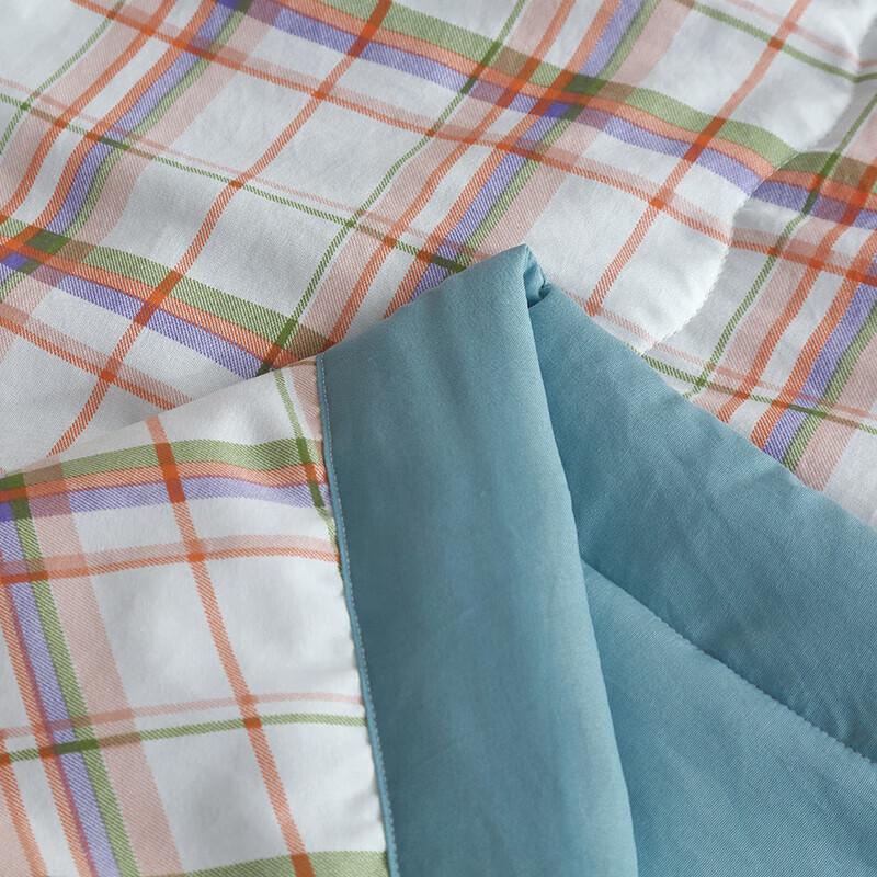 Muji-Style Breathable White Grid Summer Quilt
