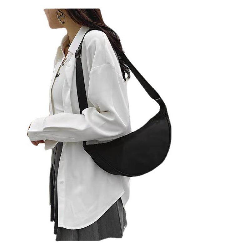 Anti-splashing Nylon Solid Color Crossbody Dumpling Bag New One-shoulder Underarm Light Niche Women's Bag