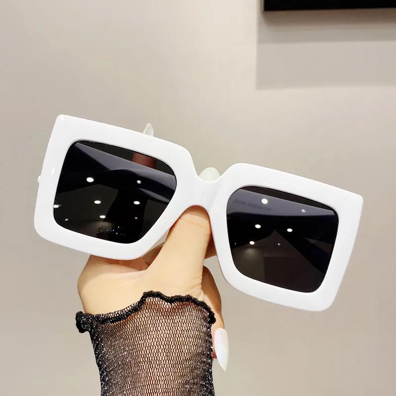 Women UV Resistant Sunglasses Neutral Solid Color Retro Large Frame Glasses for Women Fashion Sun Shades