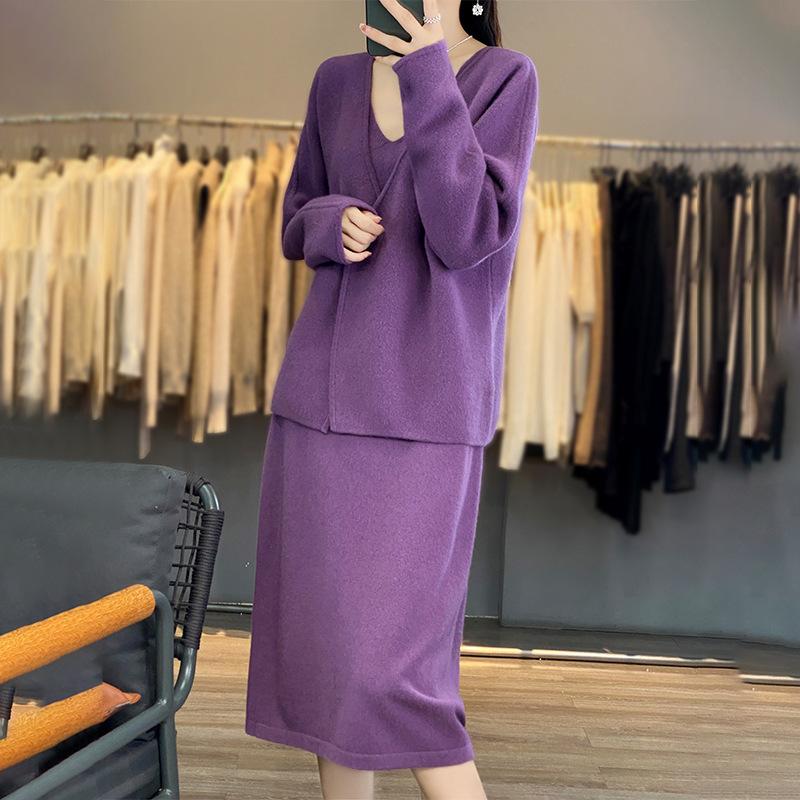 Temperament commuter style two-piece set autumn and winter new loose casual suspender skirt knitted cardigan set women
