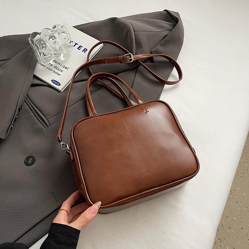 Autumn and Winter New Retro Pillow Bag Women's 2025 Casual Versatile Handbag Personalized Shoulder Messenger Bag Versatile Bag