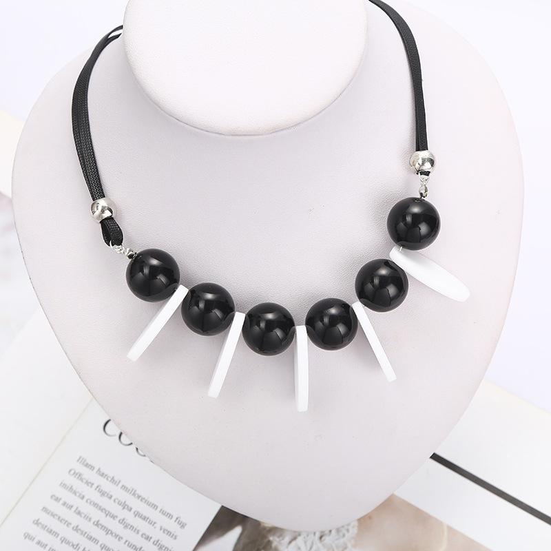 

Модные ожерелья для женщин. Ювелирные изделия