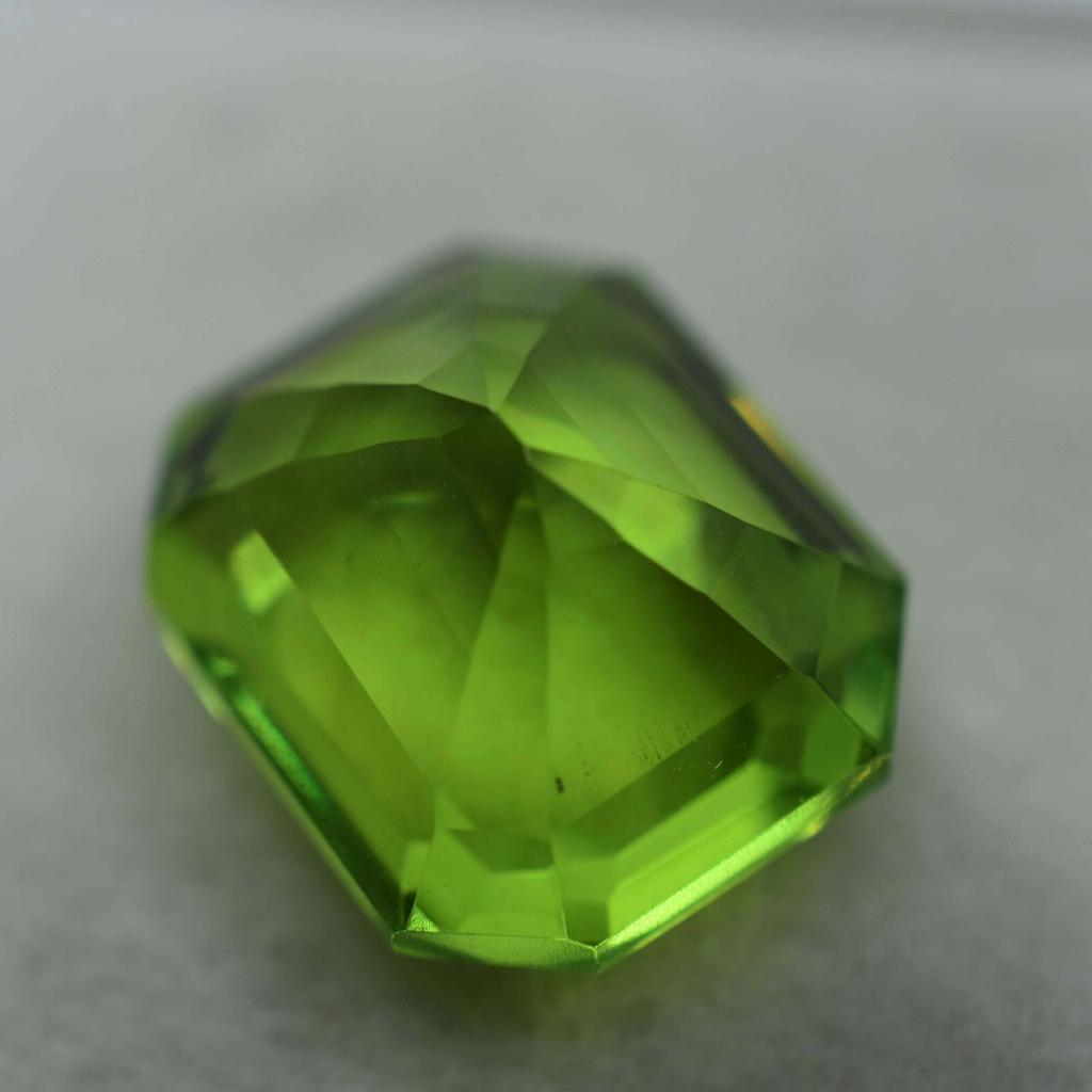 A+ Quality 10.80 Ct Natural GREEN Peridot EMERALD Cut CERTIFIED Loose Gemstone.