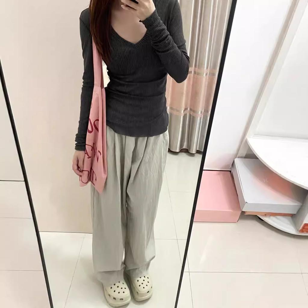 Gestrickte dünne mikrotransparente Sonnenschutzbluse Langarmshirt Frühfrühling sexy großer Ausschnitt schlank und dünn Spice Girl bm