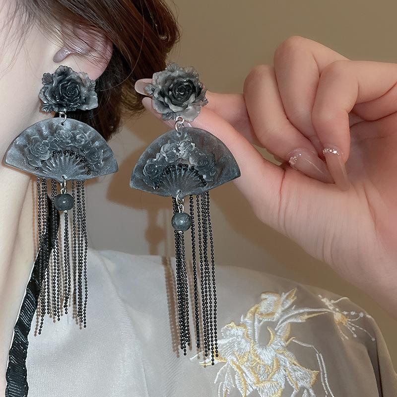 New Chinese Style Oil Drop Butterfly Flower Gourd Pearl Fringed Earrings Retro Ear Hook Light Luxury National Style Earrings Women