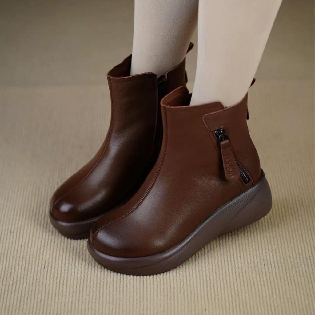 Warm Waterproof Fleece-Lined Soft Leather Ankle Boots: Thick Sole, Non-Slip, Round Toe, Perfect for Autumn & Winter.