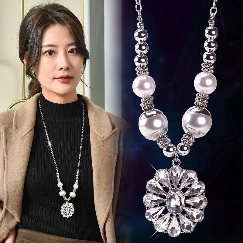 Womens Gorgeous Long Crystal Flower Pendant Necklace In Elegant Korean Pearl Style