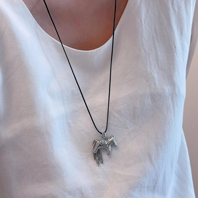 Adjustable Drawstring Tassels Necklace with Adorable Horse Charm Lightweight 8g Perfect for Parties and Dates