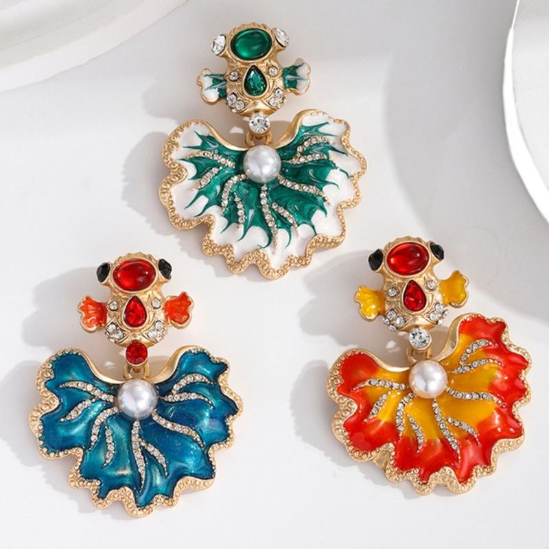 Stylish Carp Pin With Crystals Embellishment Portable Secure Clasp Versatile Accessory For Jackets Bags Hats